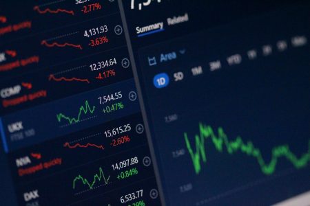 discover how to choose the best broker accounts for active trading, with tips on fees, platforms, and features to maximize your trading success.