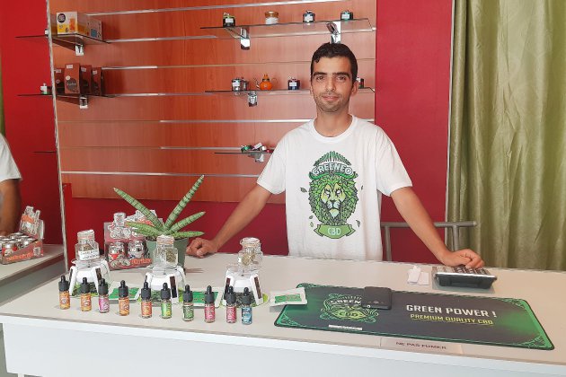 rouen authorities seize a shop on rue de la république due to multiple violations, highlighting strict enforcement measures in the city.