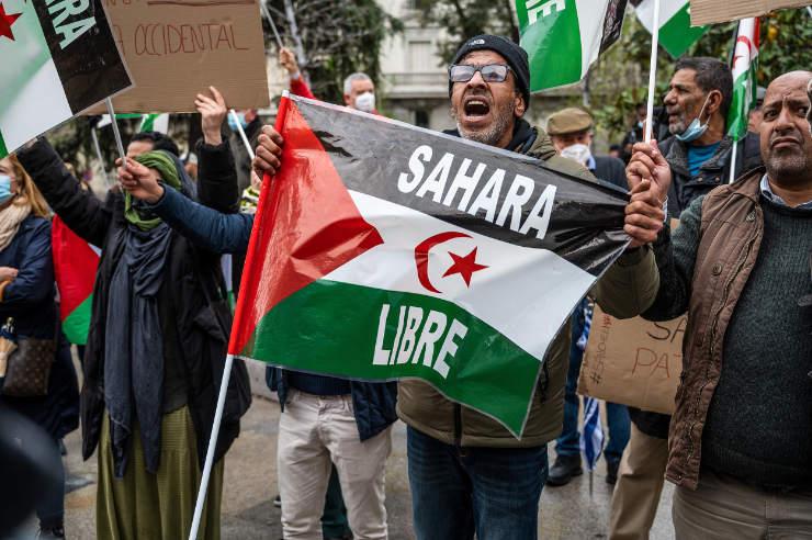 washington leads diplomatic efforts in madrid to facilitate talks on western sahara, aiming to resolve the long-standing territorial dispute peacefully.